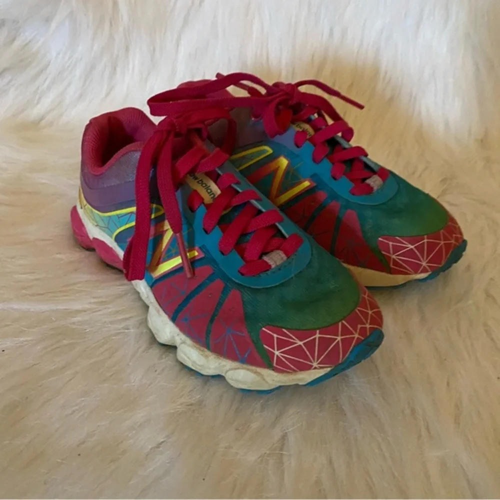 New Balance Shoes Girls‎ Size 11 Lace Up Sneaker’s Pink-Blue Has Some Stains